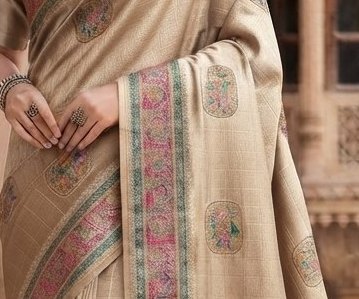 Off-White / Cream Traditional Banarasi Saree) detail 2