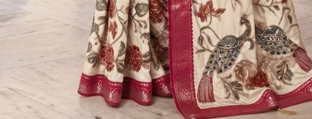 Aari Tori Work Saree detail 3