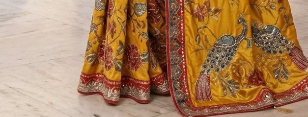 Aari Tori Work Saree detail 3