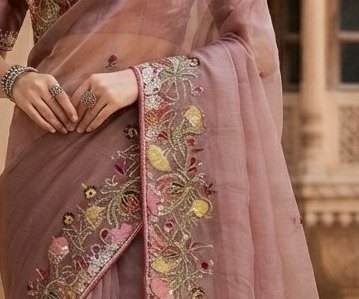 Dusty Mauve Floral Embroidered Organza Saree detail 2