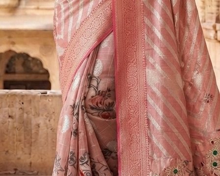 Pink Tissue Bandhani Handwork Saree detail 6