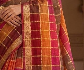 Maroon Orange Jari Checks Saree detail 2