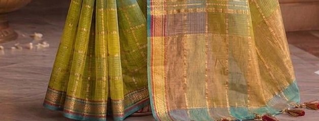 Parrot Green Blue Jari Checks Saree detail 3