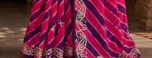 Magenta Paisley Lehariya Saree detail 3