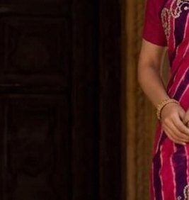 Magenta Paisley Lehariya Saree detail 5
