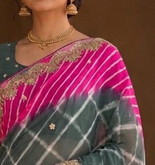 Pink Green Lehariya Saree detail 4