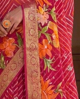 Floral Pallu Lehariya Saree detail 2
