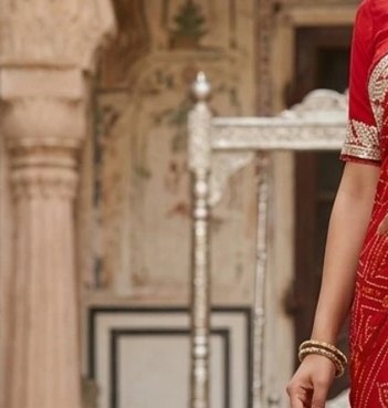 Jhula Red Bandhej Saree detail 5
