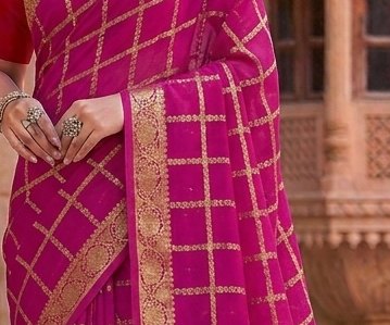 Magenta Checks Binni Saree detail 2