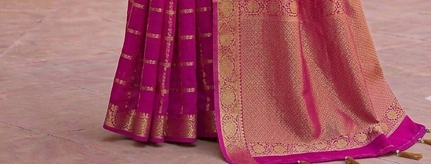 Magenta Checks Binni Saree detail 3