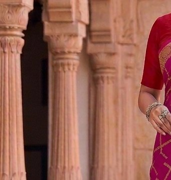Magenta Checks Binni Saree detail 5