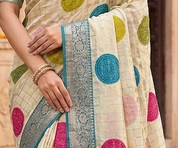 Polka Dot Diamond Chiffon Saree detail 2