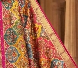 Bandhej Print Diamond Chiffon Saree detail 2