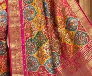 Bandhej Print Diamond Chiffon Saree detail 6