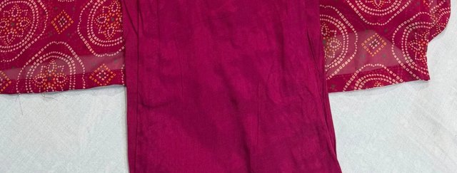 Rani Bandhani Suit Set detail 3