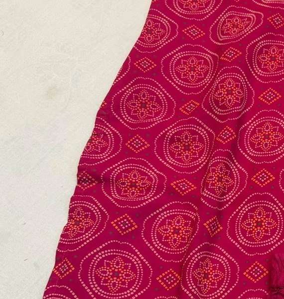 Rani Bandhani Suit Set detail 5